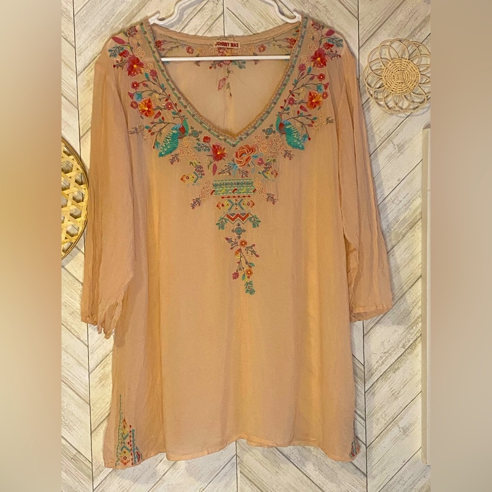 Johnny Was Peach Embroidered V-Neck Tunic Blouse